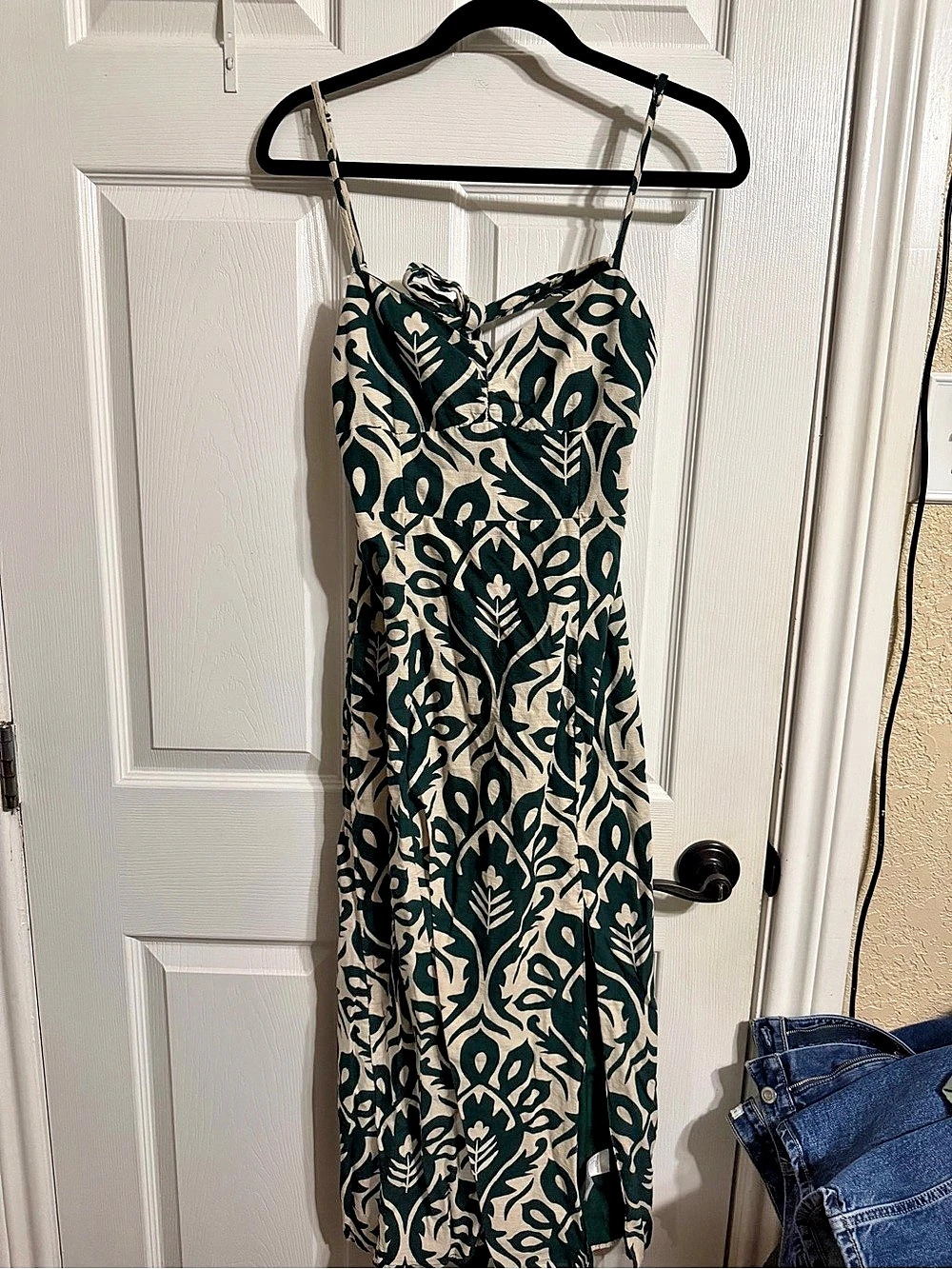 American Eagle Abstract Maxi Dress in Green & White Size Medium
